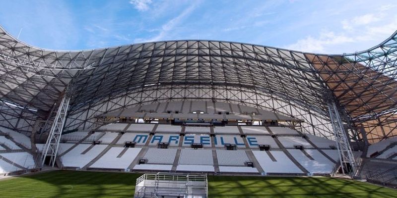 Prestataire technique son et lumière HB Art' pour soirée événementielle au Stade Orange Vélodrome à Marseille