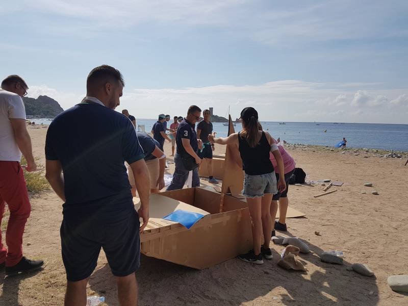 Construction de voiture et bateau en carton pour vos séminaires incentives et teambuilding à Cannes