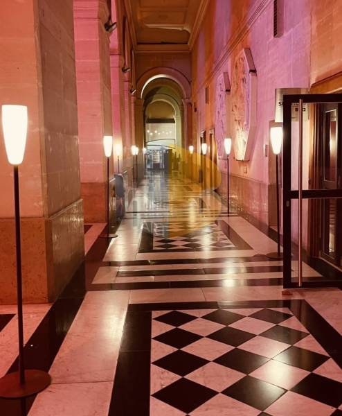 Location de lampadaire led sur batterie pour mise en lumière de soirée événementielle à Monaco Monté Carlo