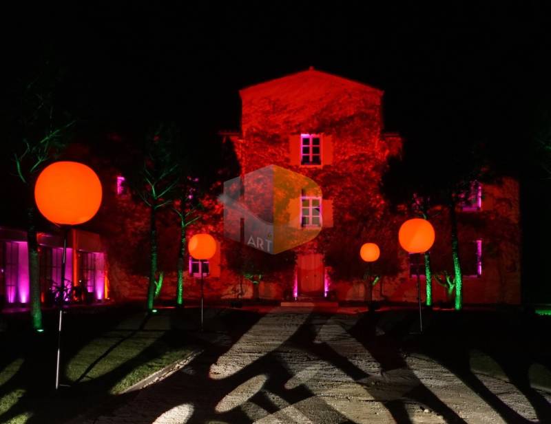 Louez avec installation des ballons led lumineux pour soirée événementielle à Monaco