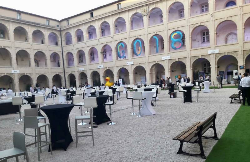 Eventek location de tente et de chapiteau pour l'organisation d'événement  à St Tropez dans le 83