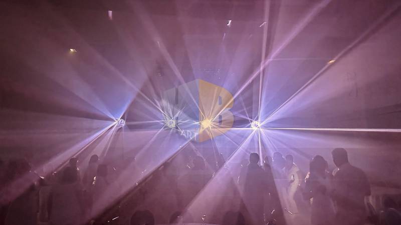 Scénographie événementielle moderne avec laser immersif IVL Photon en région PACA