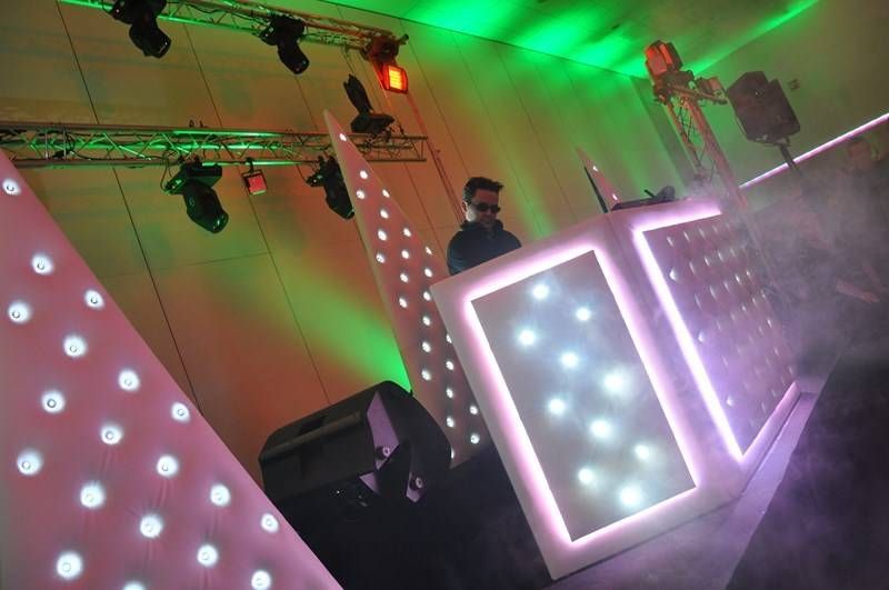 Disc jockey professionnel pour mariage et événementiel à Marseille Bouches du Rhône 13