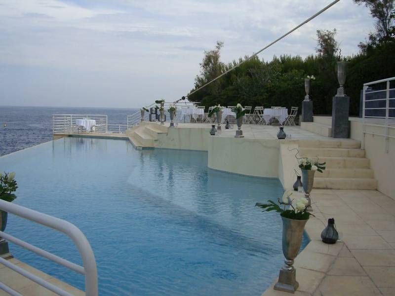 location de villa avec piscine et vue mer pour seminaire a cassis