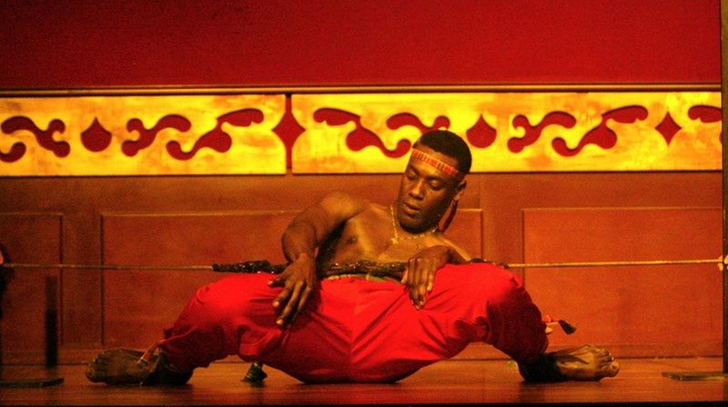 danseur de limbo pour événementiel et mariage a marseille 13