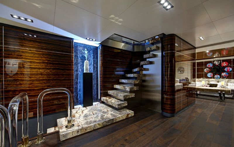 Location de yacht de luxe pour l'organisation de mariage à St Tropez Var